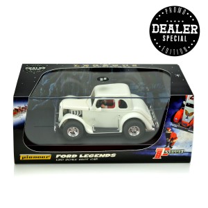 Pioneer Legends Racer '34 Ford Coupe Snow White Santa Rod Dealer Special