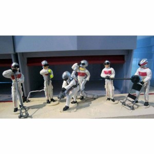 SRA Pit Crew Fuel & Jacks