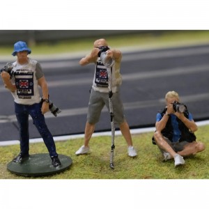 Slot Track Scenics 1/43 Photographers Set A