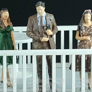 Slot Track Scenics Classic Standing Spectators Pack A